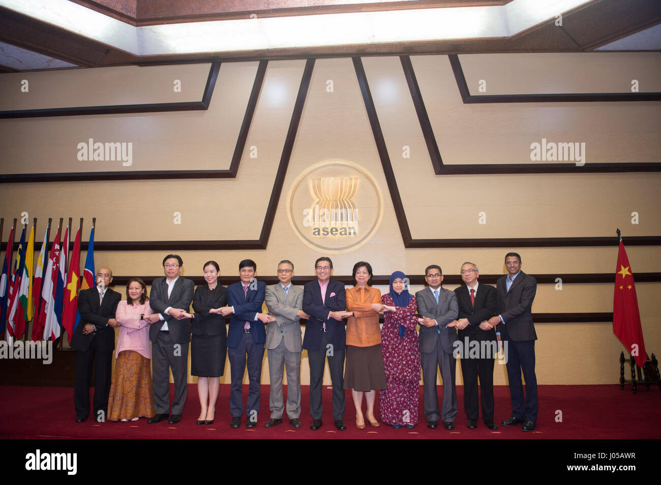 (170410) -- JAKARTA, April 10, 2017 (Xinhua) -- Representatives from China and ASEAN countries pose for a group photo during the 18th China-ASEAN Joint Cooperation Committee meeting in Jakarta, Indonesia, April 10, 2017.(Xinhua/Du Yu)(jmmn) Stock Photo