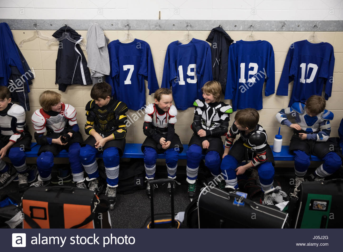Hockey player in dressing room hi-res stock photography and images - Alamy
