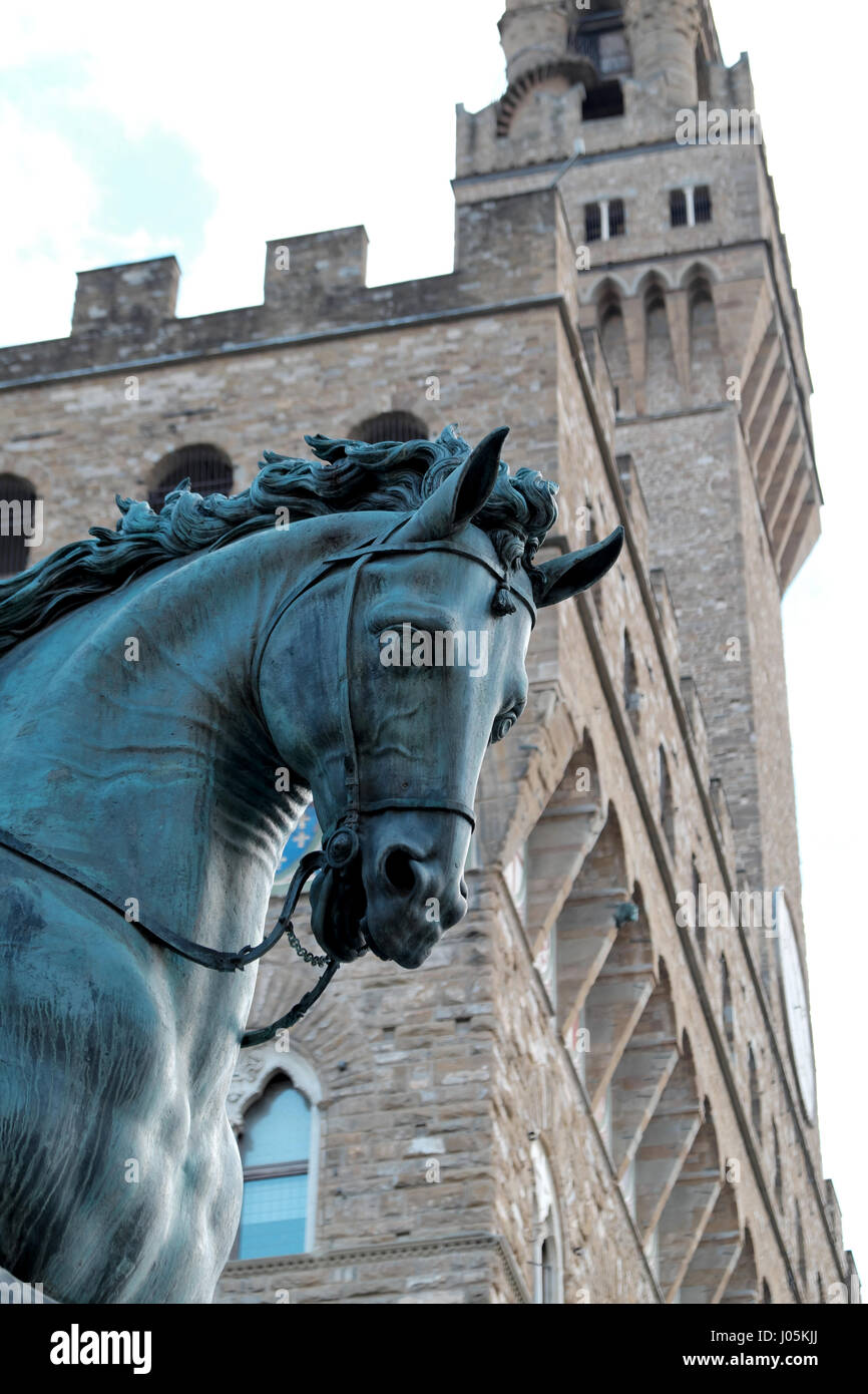 Horse head statue hires stock photography and images Alamy