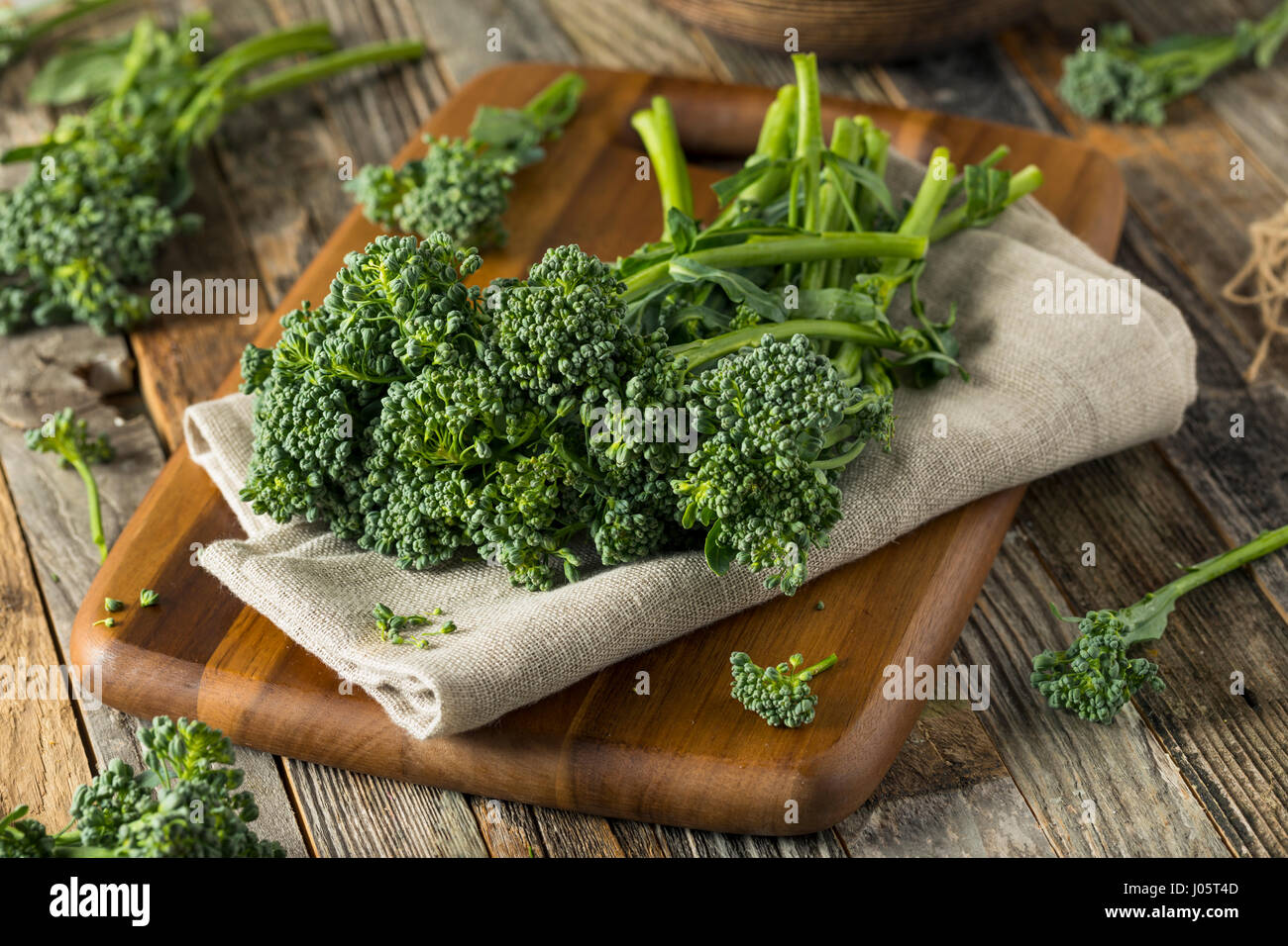 Raw Green Organic Broccolini REady to Cook With Stock Photo Alamy