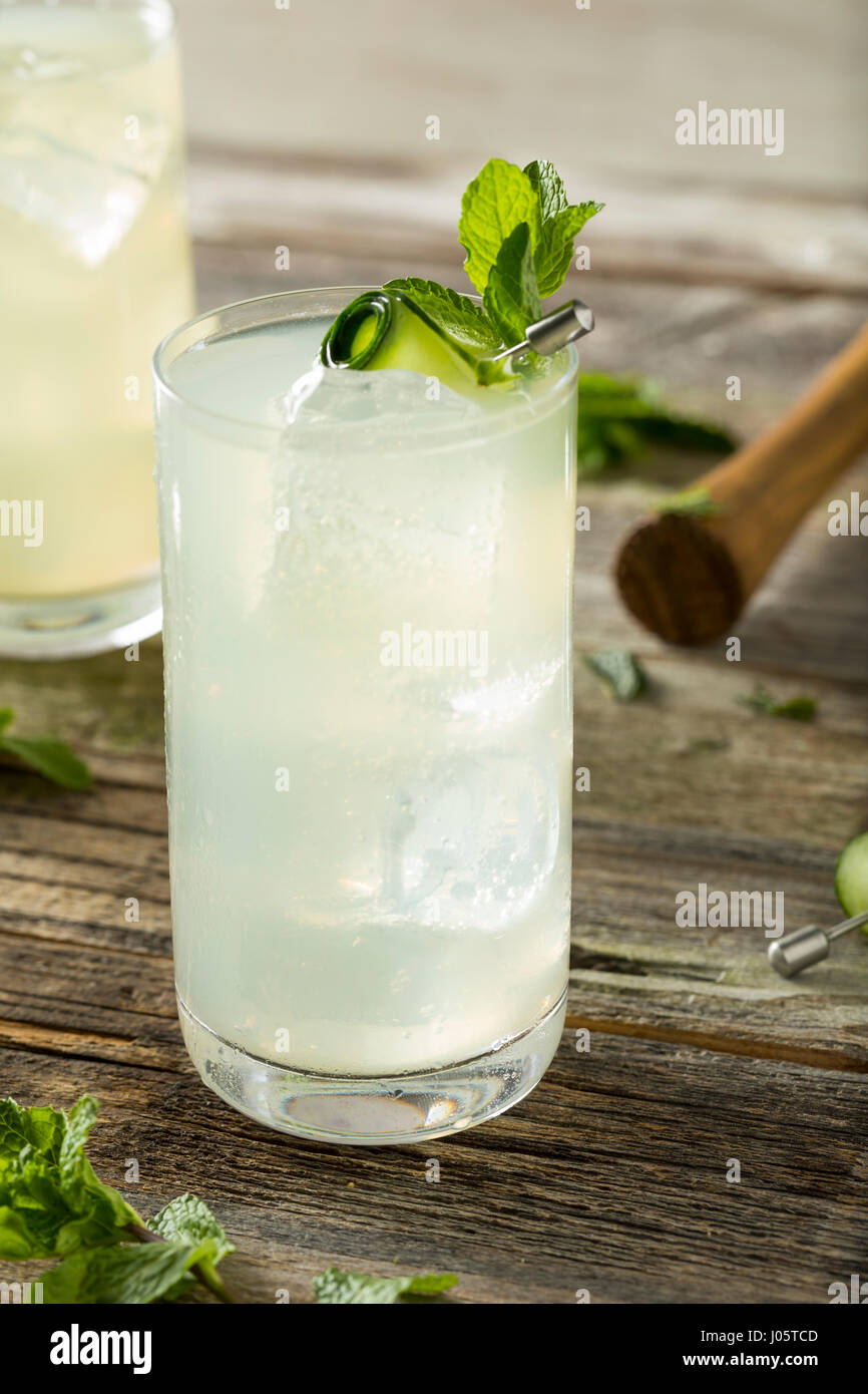 Cucumber gin spritz hires stock photography and images Alamy