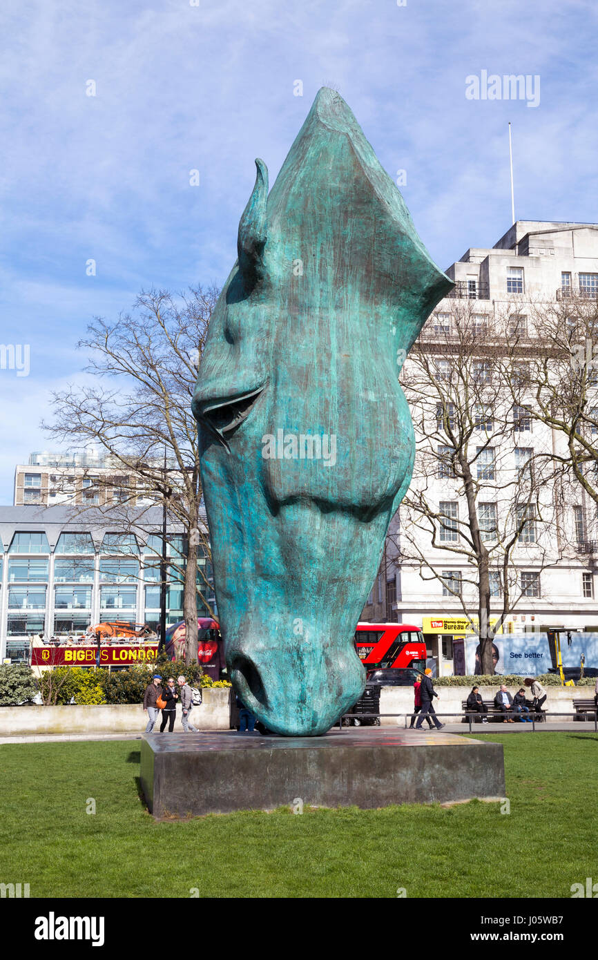 'Still Water' sculpture of a horse's head by Nic Fiddian-Green, in Marble Arch, London, UK Stock Photo