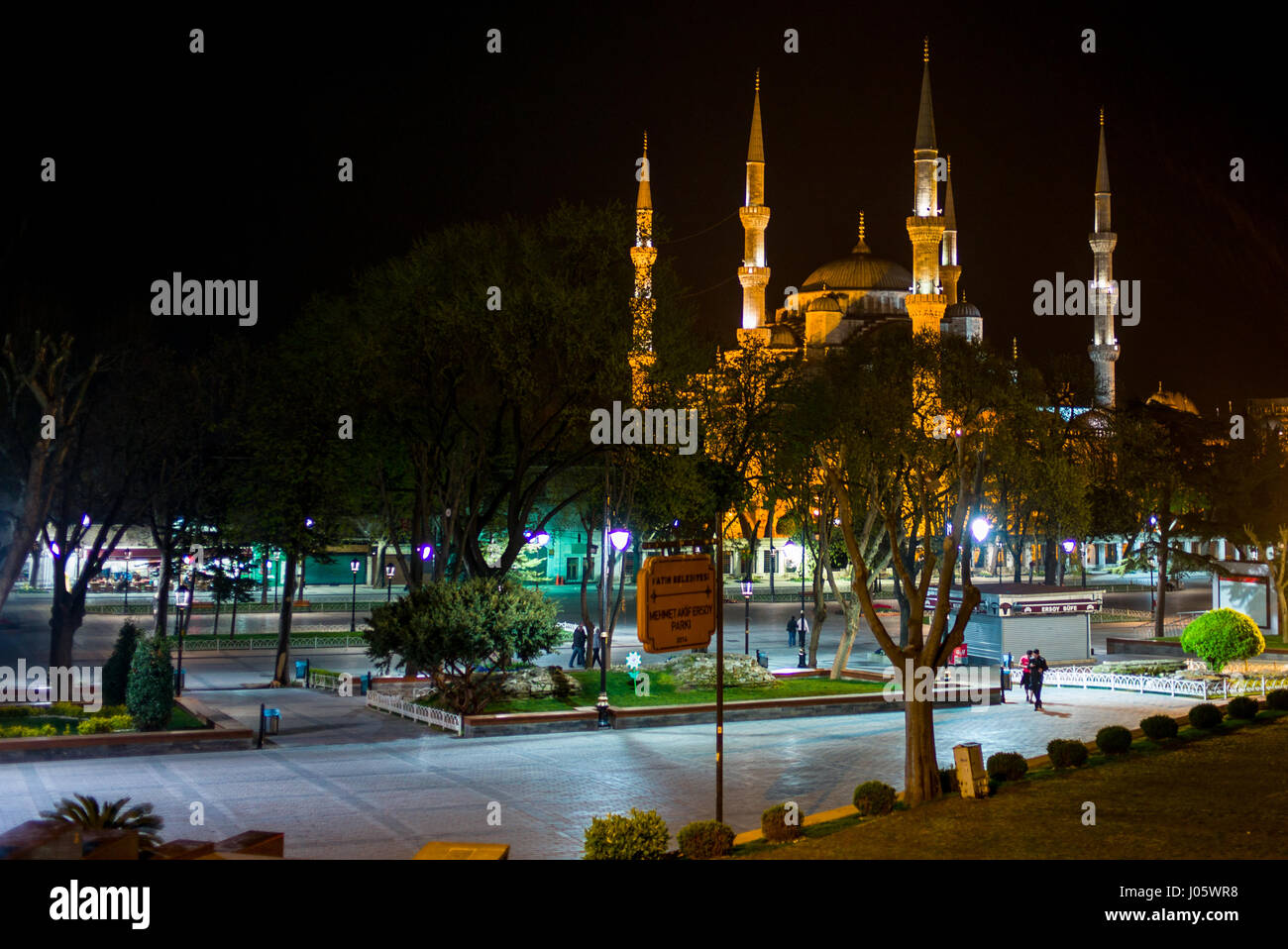 Blue Mosque at night in Istanbul, Turkey Stock Photo - Alamy