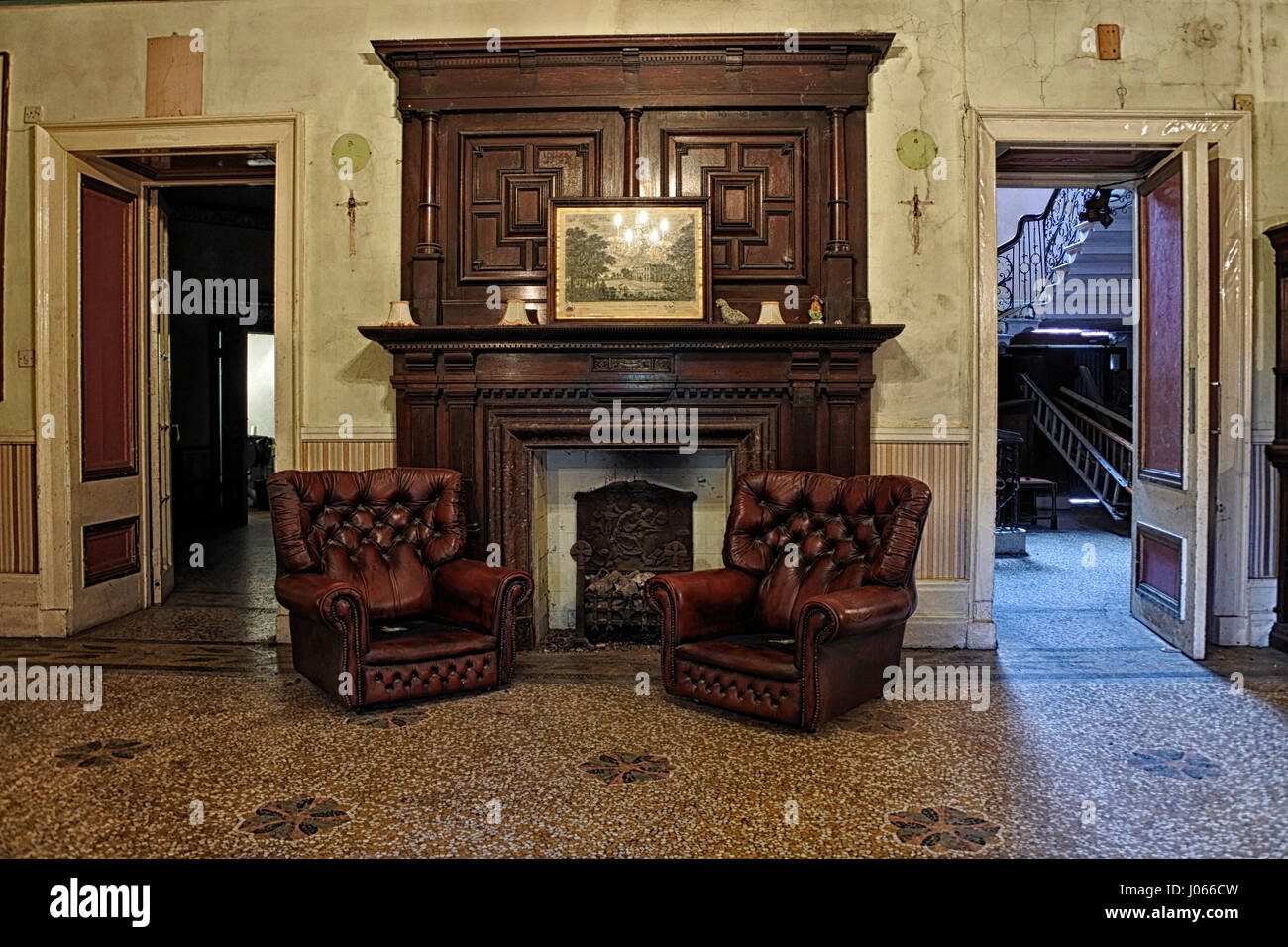 WOOLTON HALL, LIVERPOOL STUNNING photographs reveals 300yearold