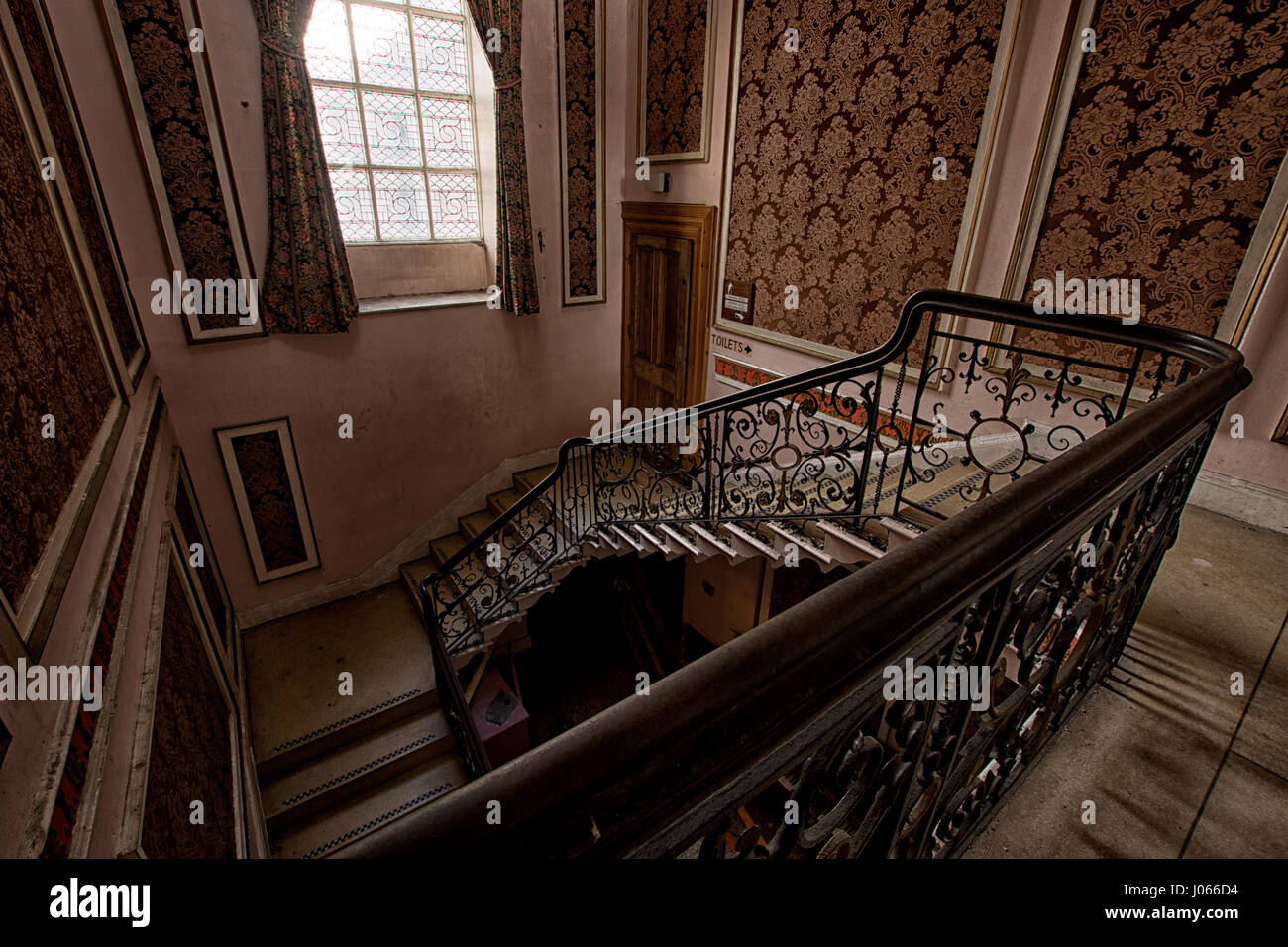 WOOLTON HALL, LIVERPOOL STUNNING photographs reveals 300yearold