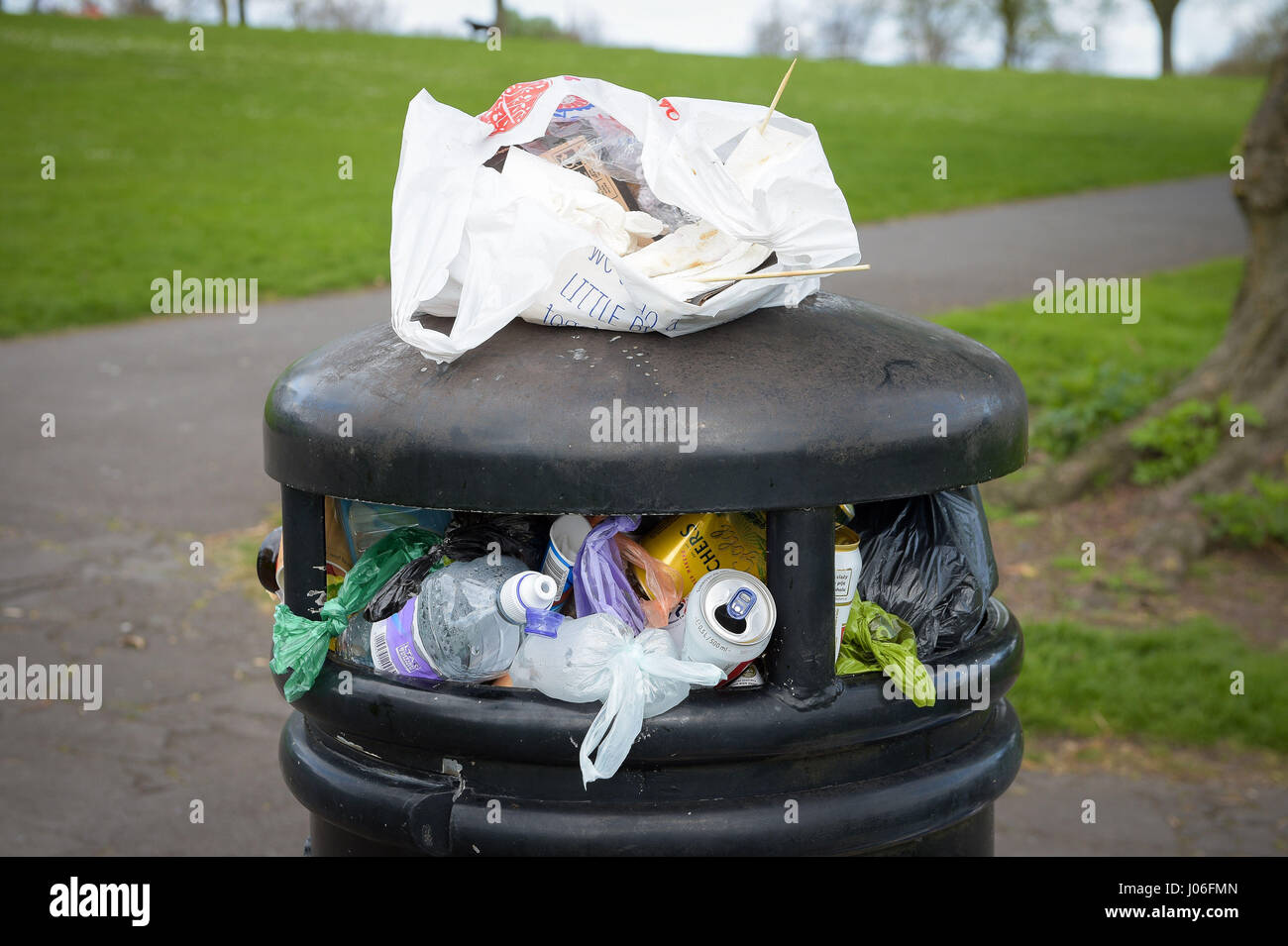 Rubbish litter fill bin at victoria park in bedminster hires stock photography and images Alamy