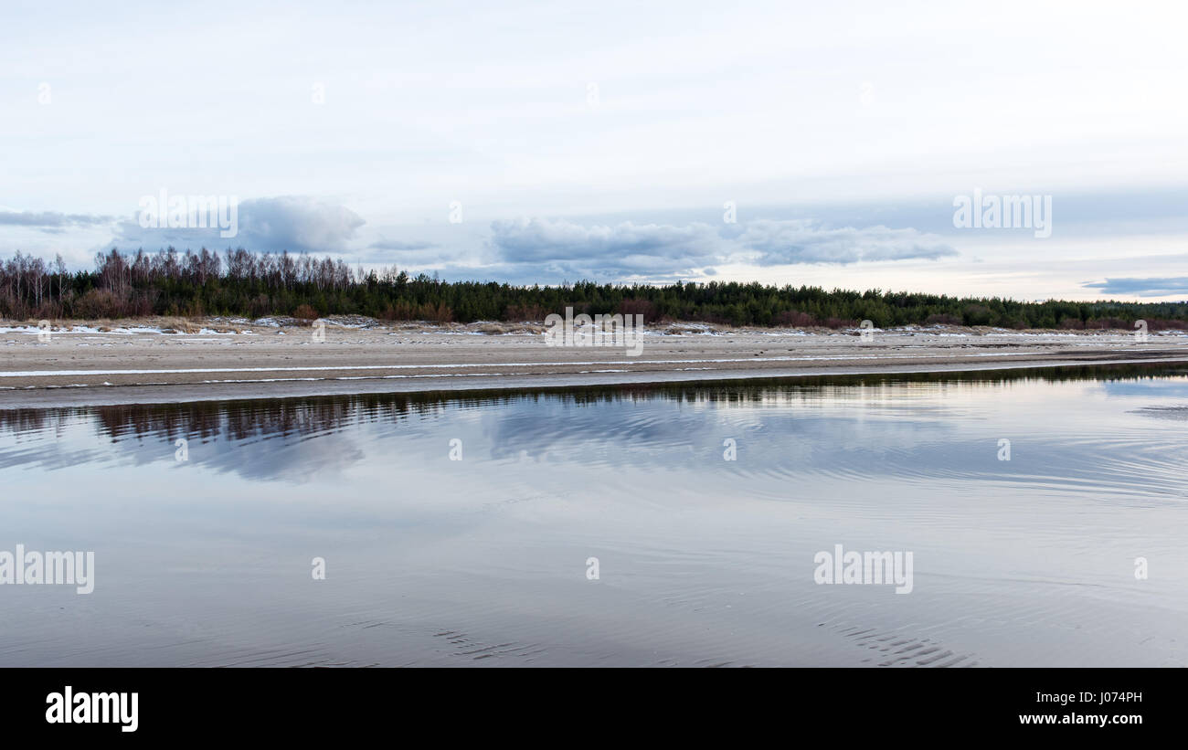 Beautiful calm sunset over the sea. Sunrise in the sea Stock Photo - Alamy