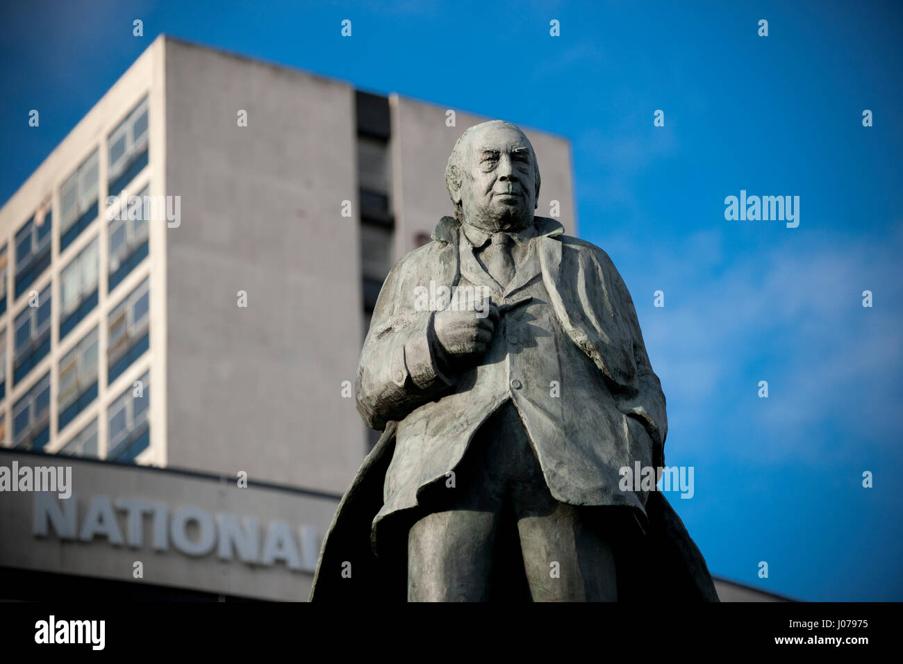 JB Priestley Statue, National Science and Media Museum, Bradford, West Yorkshire Stock Photo