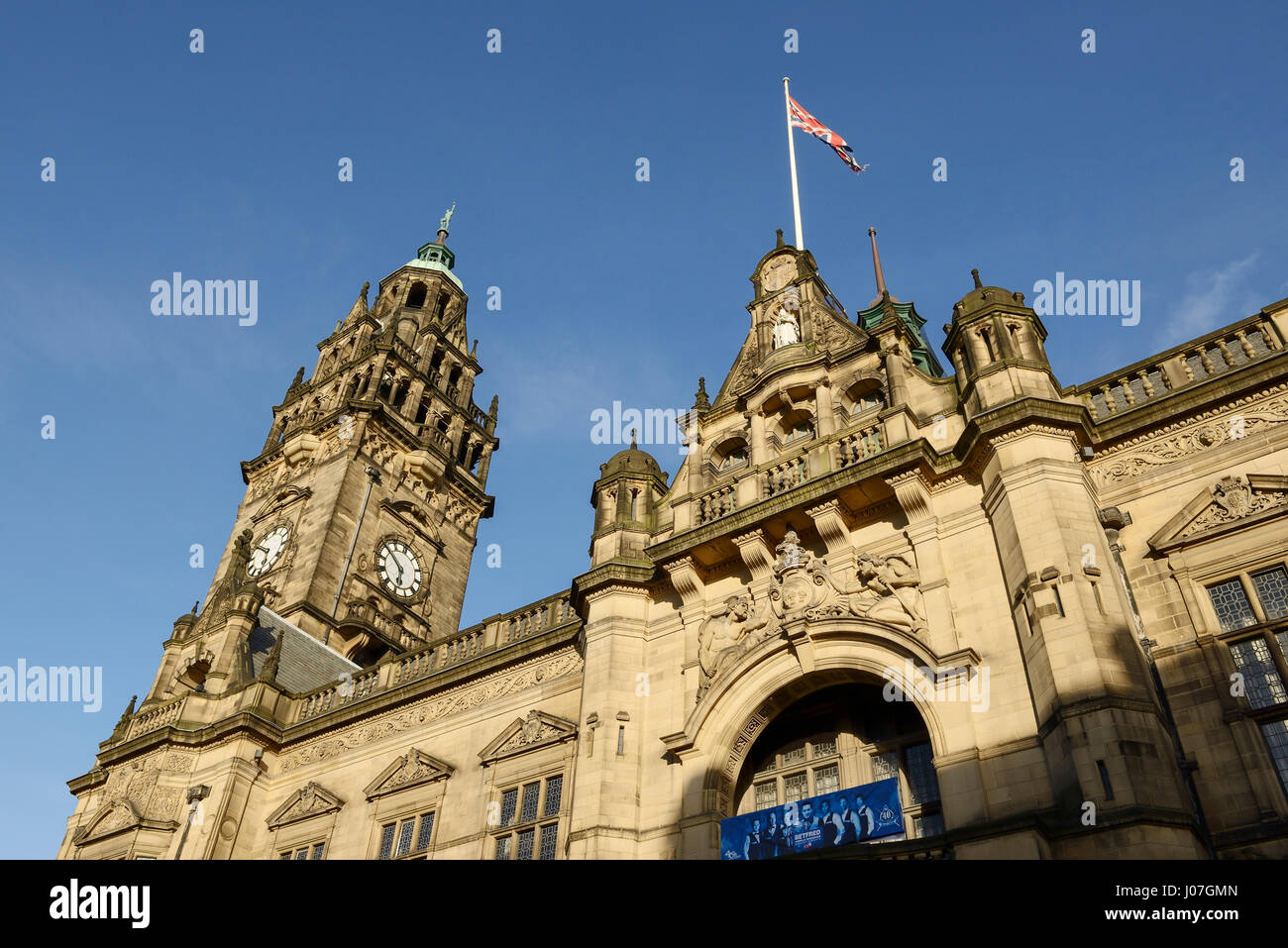 Sheffield Town Hall close up detail Stock Photo - Alamy