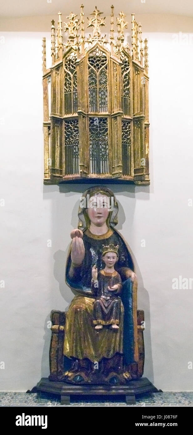 Virgen con el Niño (siglo XIII, Museo Diocesano de Palencia) Stock Photo
