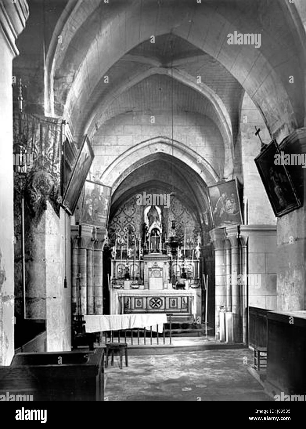 Saint denis museum Black and White Stock Photos & Images Alamy