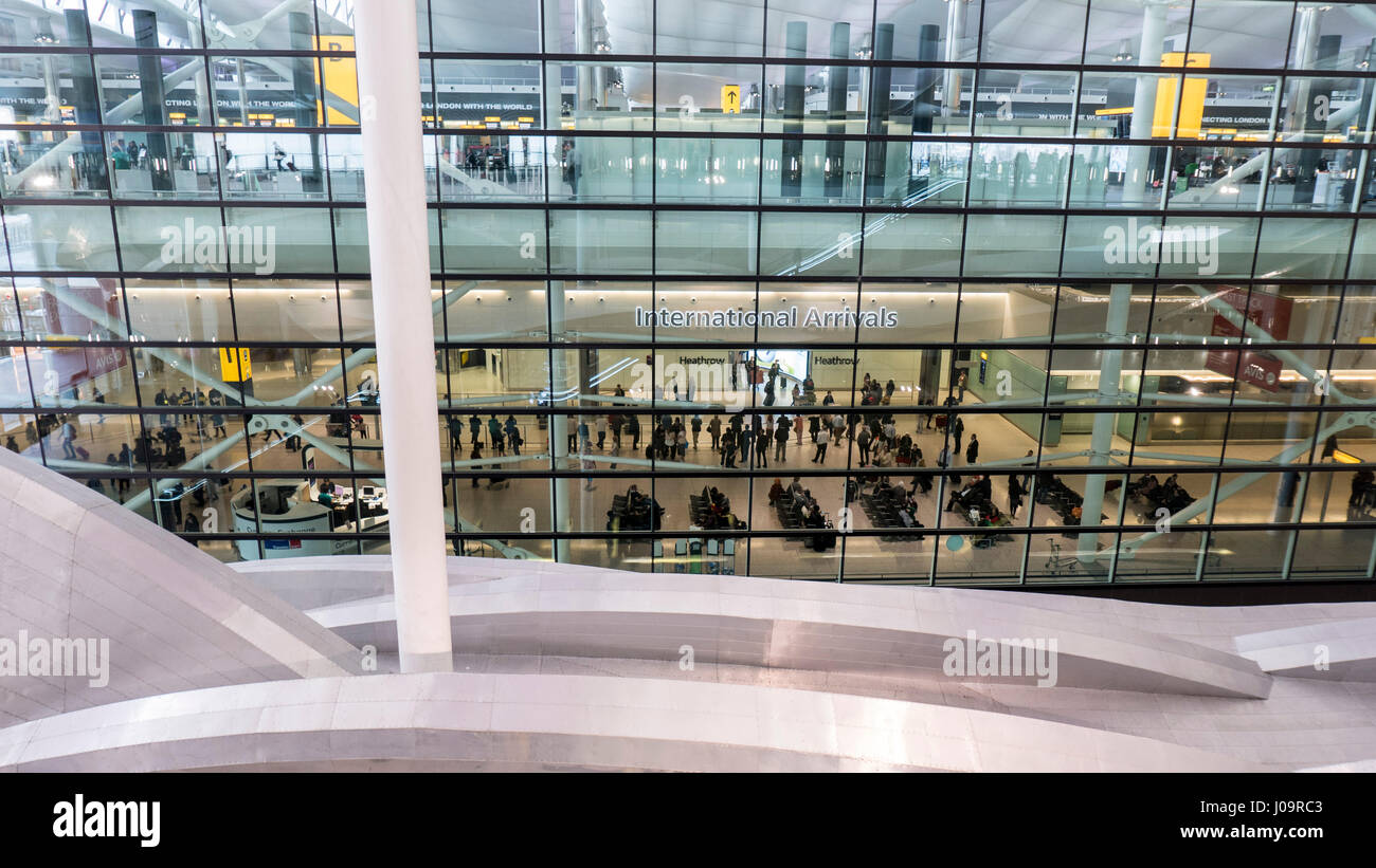 Terminal 2 heathrow hires stock photography and images Alamy