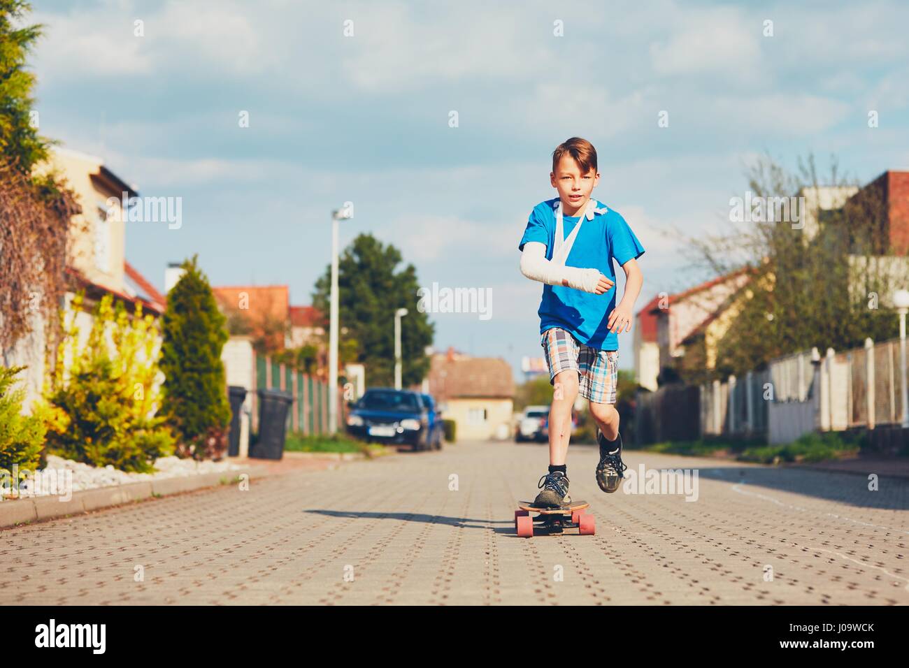 Skateboard accident hires stock photography and images Alamy