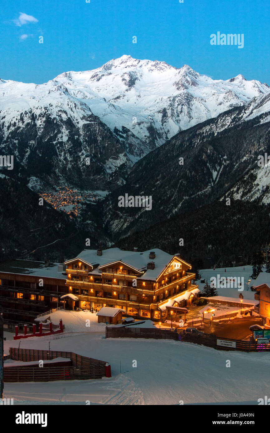Ski chalet luxury hi-res stock photography and images - Alamy