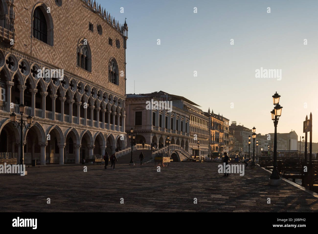 Doges palace waterfront riva hi-res stock photography and images - Alamy