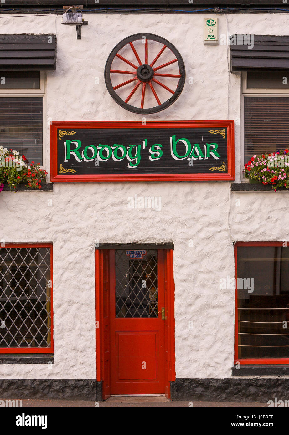 GLENTIES, DONEGAL, IRELAND Roddy's Bar exterior Stock Photo Alamy