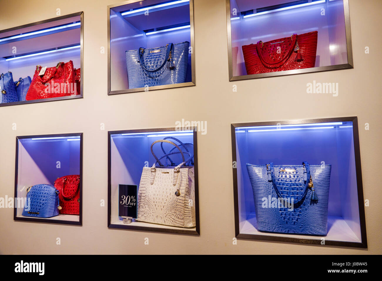 brahmin handbags outlet store