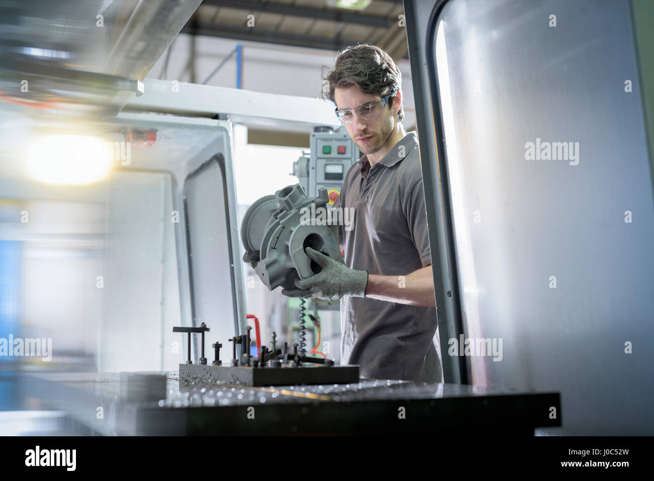Metal apprentice hi-res stock photography and images - Alamy