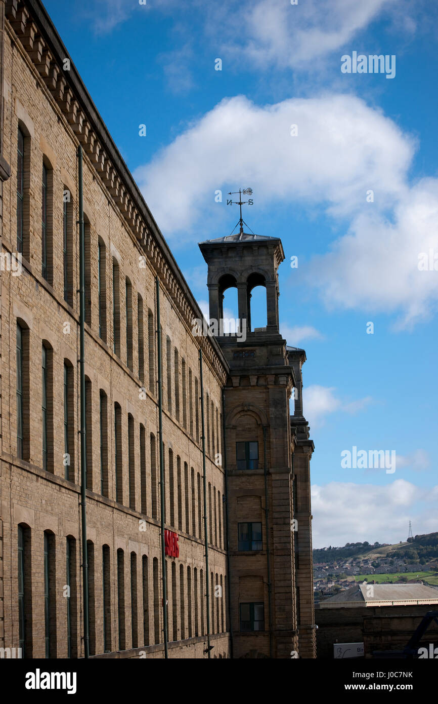 Salts mill cafe hires stock photography and images Alamy