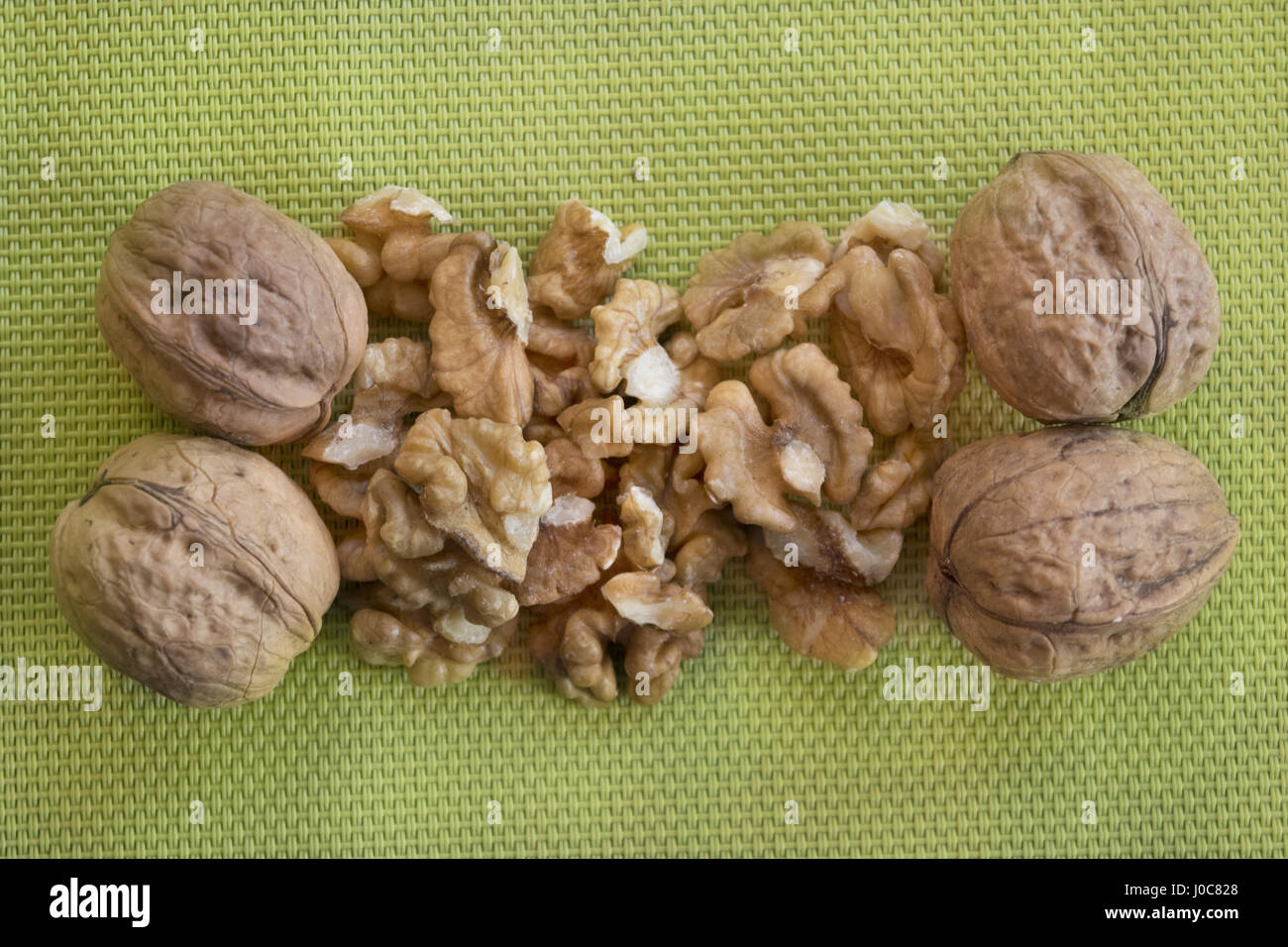 detail of kernel and whole walnuts Stock Photo