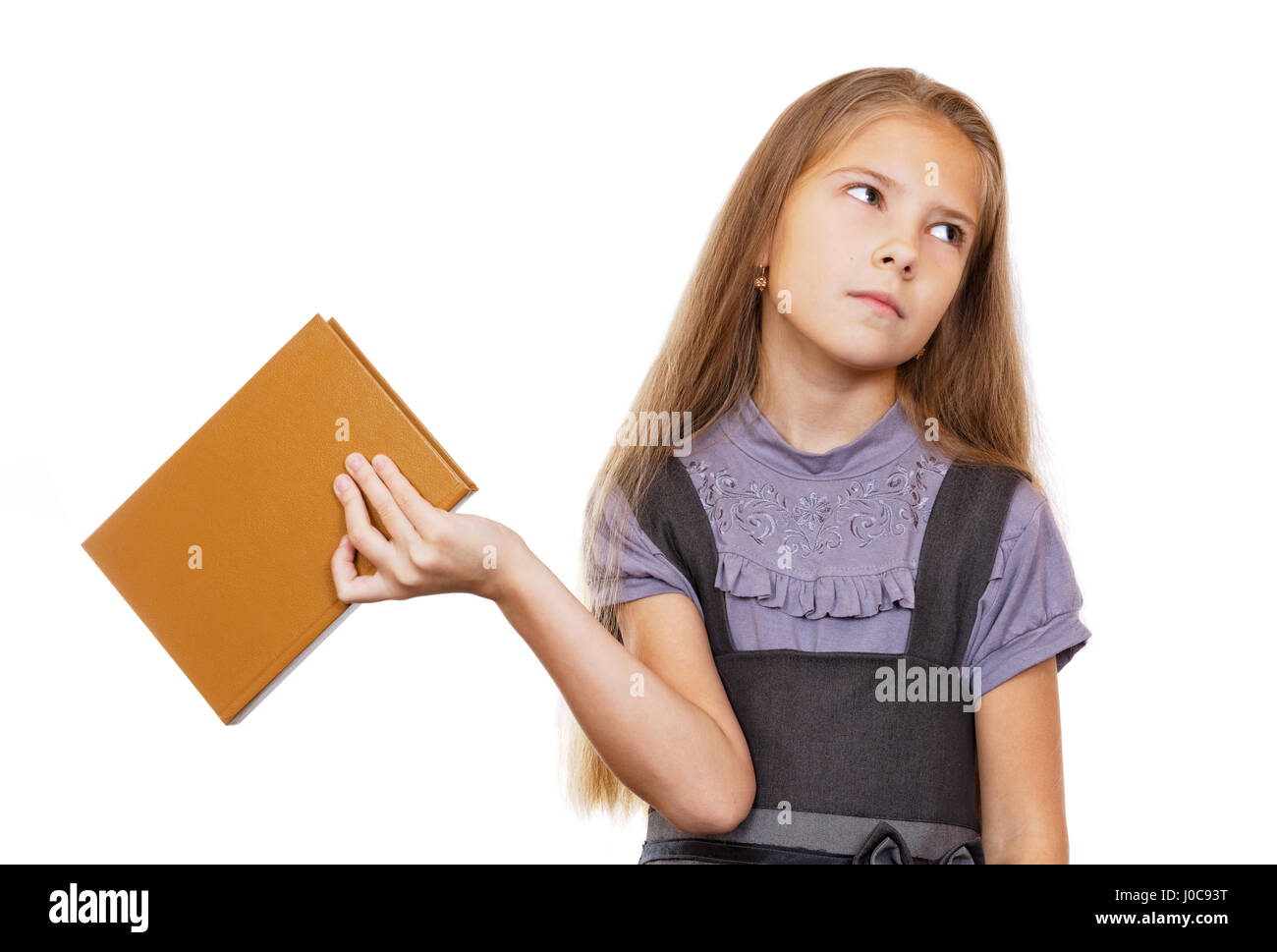 Человек протягивает книгу. Люди которые не любят книги. Мемы про книги и чтение. Высказывания о книгах и чтении. Пожалуй они правы помещая любовь в книги.