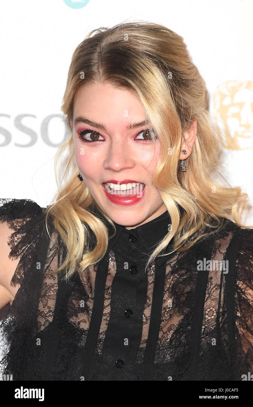 Foto de Anya Taylor-Joy - A Bruxa : Fotos Anya Taylor-Joy - Foto