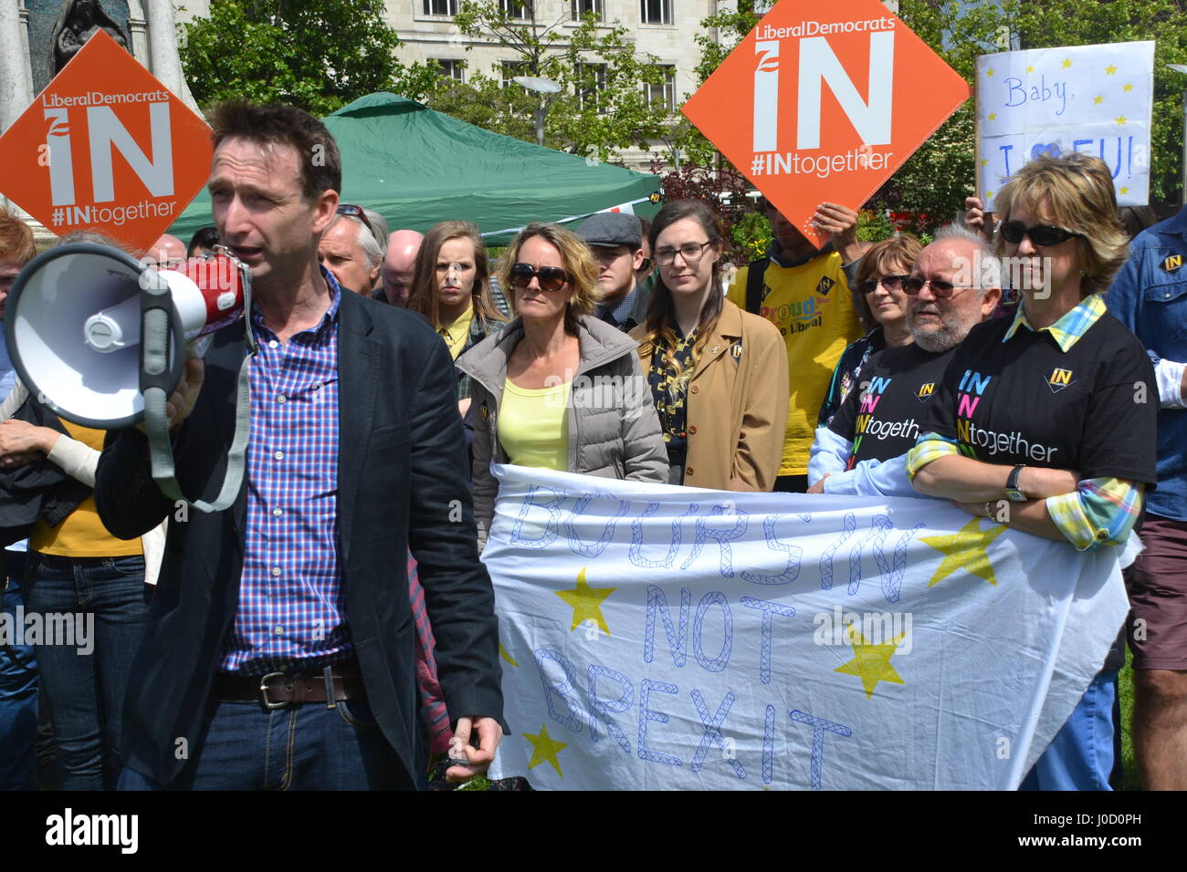 John Leech leads pro-EU rally in Manchester Piccadilly Gardens the day after the Leave result is declared. Stock Photo