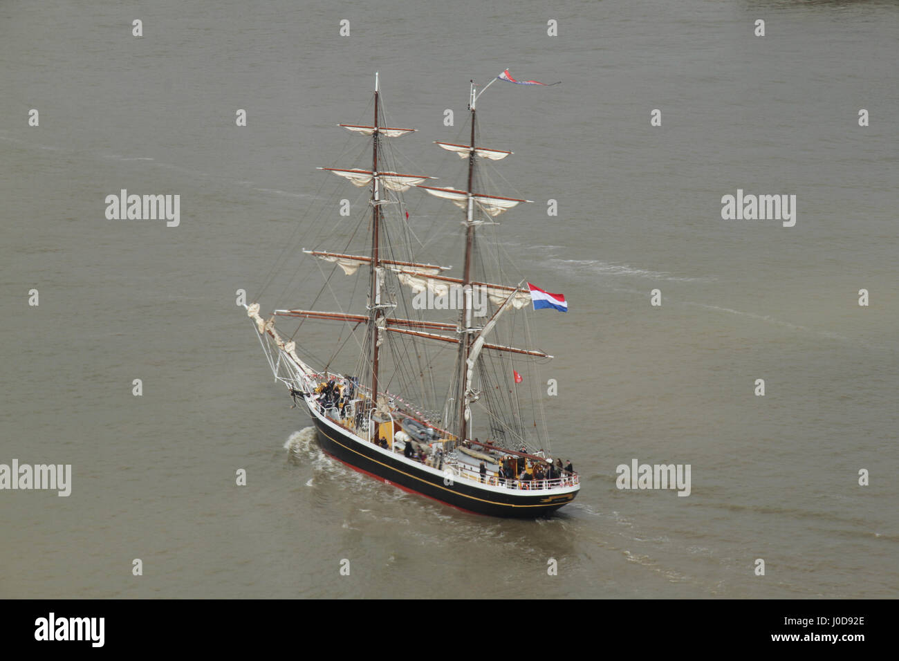 London, United Kingdom - April 12: The Morgenster sails around the O2 Arena on the river Thames ahead of the Tall Ships Regatta 2017, where around 40 Tall Ships are scheduled to sail the river Thames to Greenwich, marking the 150th anniversary of the Canadian Confederation. Over the Easter weekend, on 13 to 16 April 2017, the ships will be anchored at the Maritime Greenwich UNESCO World Heritage Site in Greenwich town centre, and at the Royal Arsenal Riverside in Woolwich before they sail to Quebec, Canada, via Portugal, Bermuda and Boston. © David Mbiyu/Alamy Live News Stock Photo