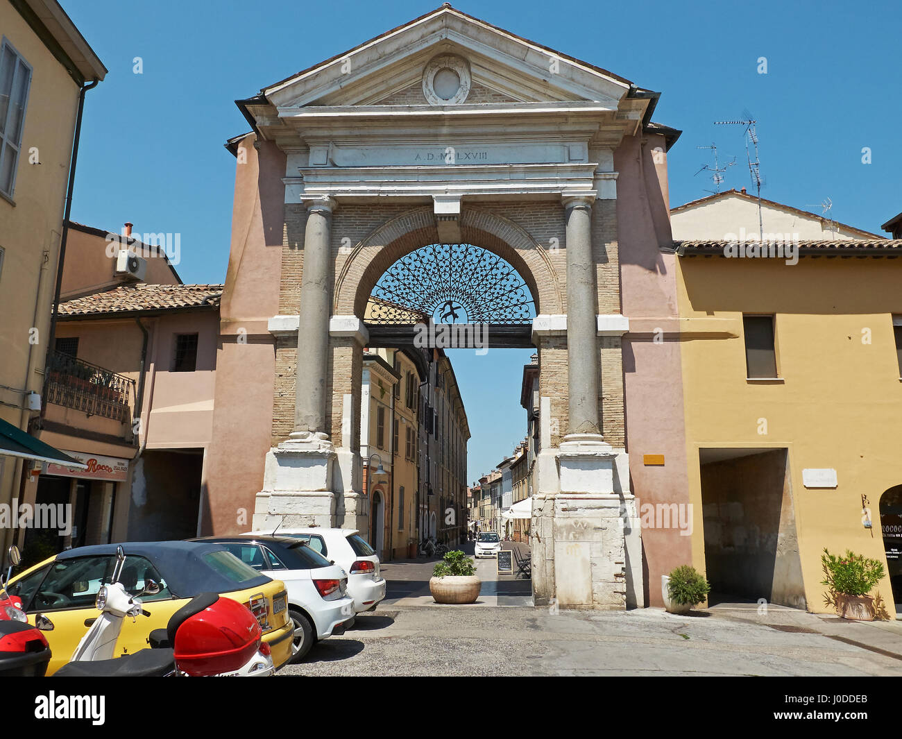 Ravenna, Italy - July 19, 2016. Porta Sisi gate of Ravenna. Emilia-Romagna.  Italy Stock Photo - Alamy
