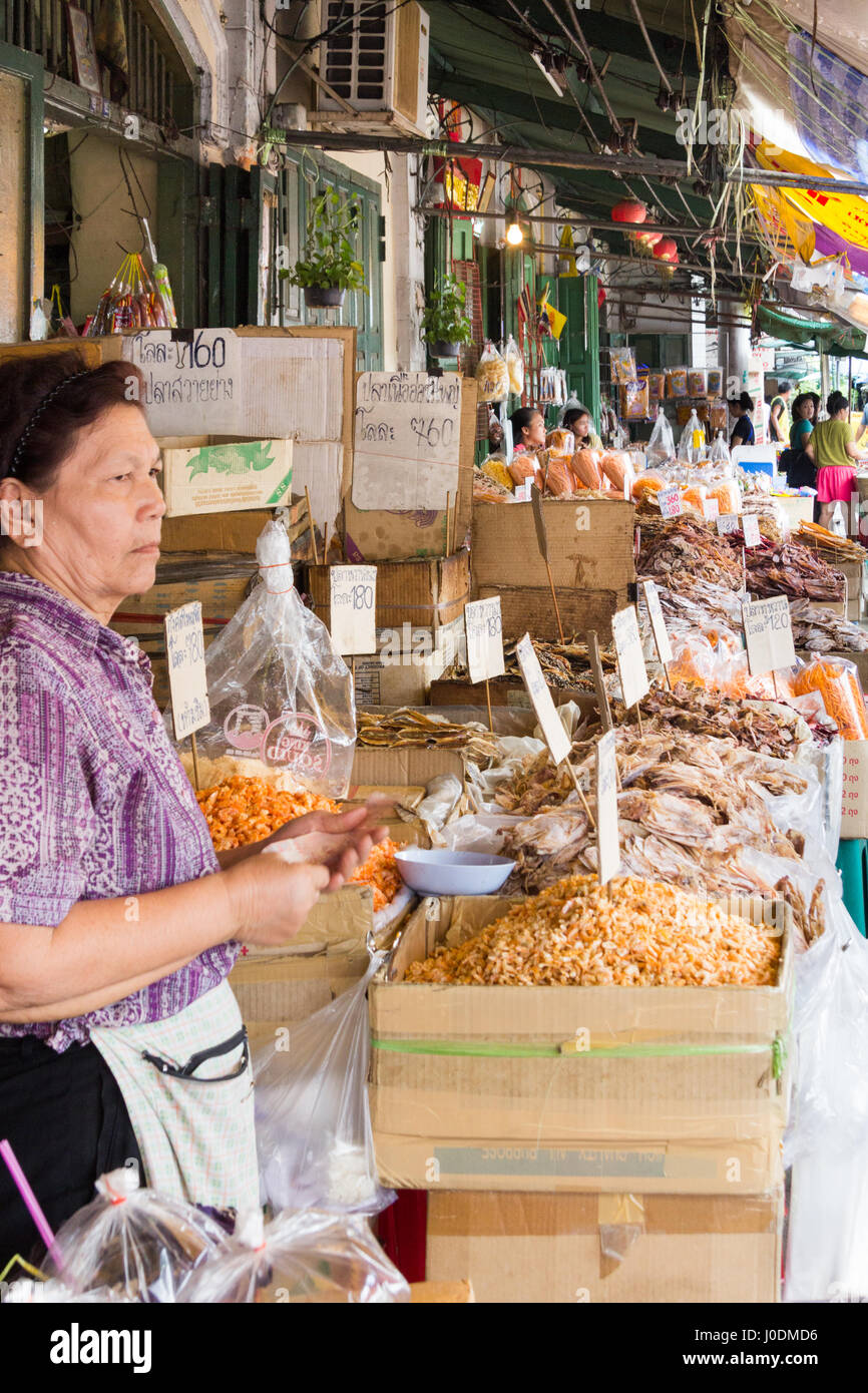 Shopkeeper Tha Thien, Bangkok, Thailand Stock Photo