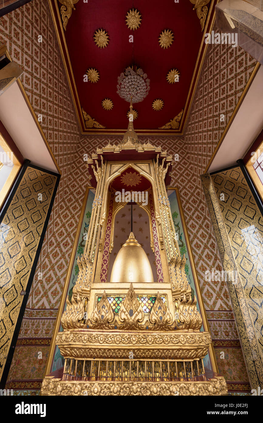 Wat Ratchanada Buddha's Relics displayed on top of Loha Prasat, Wat Ratchanadda ...