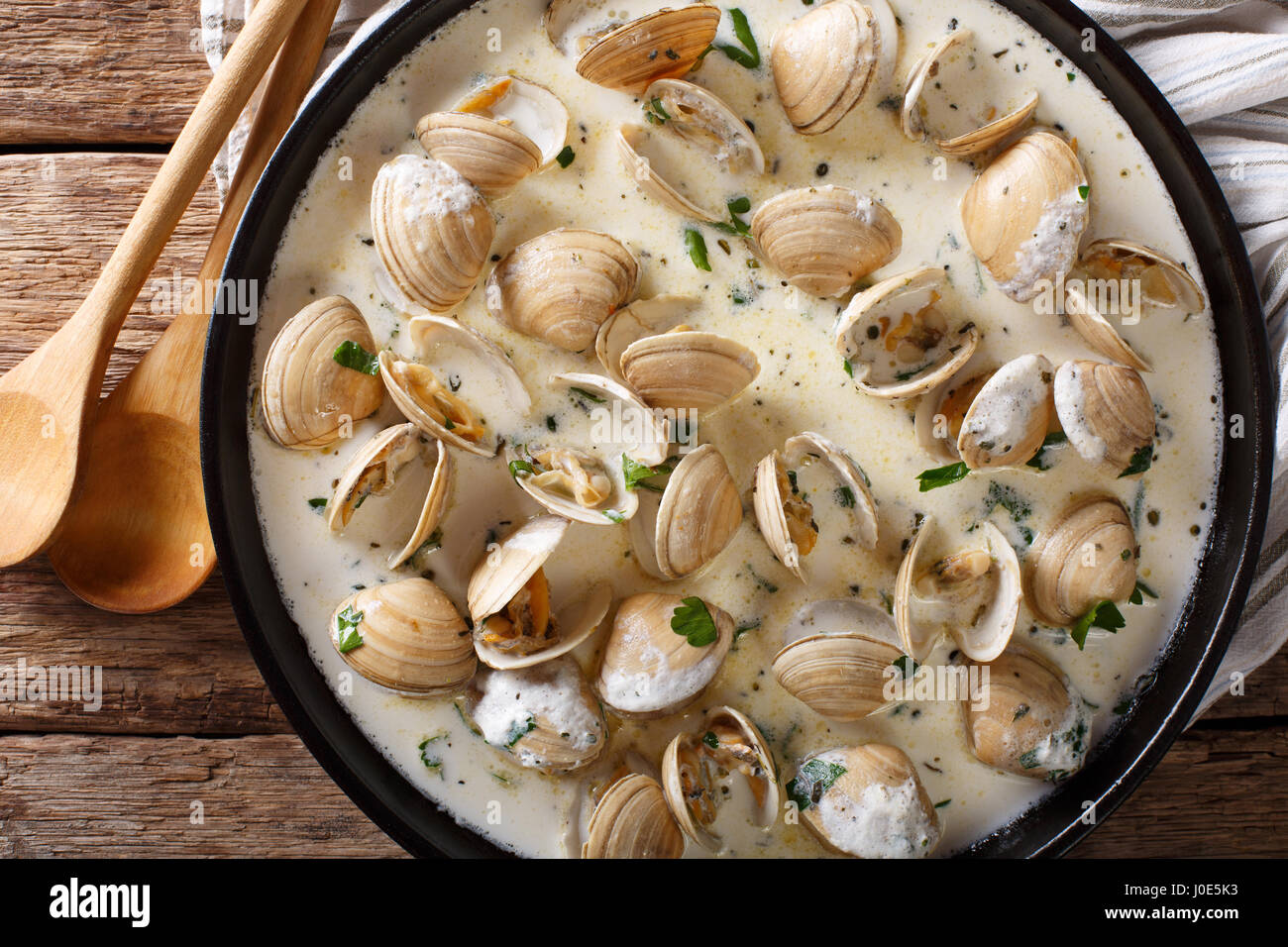 White sauce clams hires stock photography and images Alamy