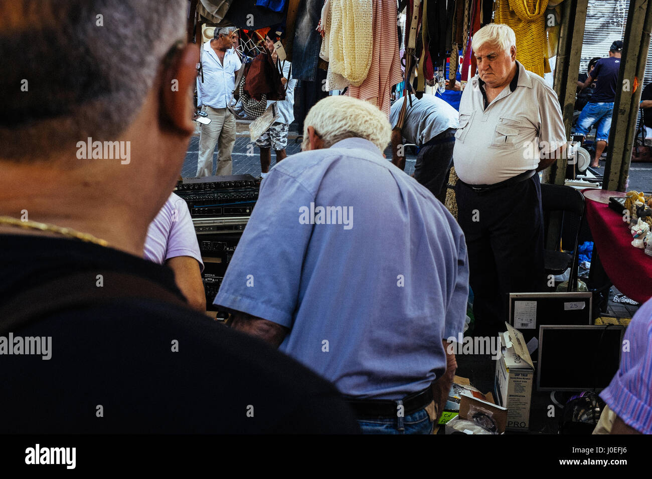 Second hand electronic market hires stock photography and images Alamy
