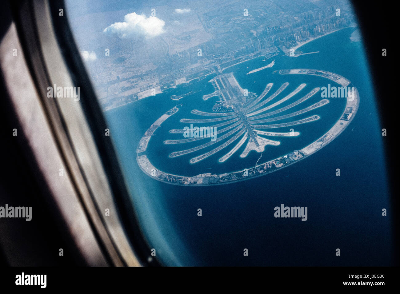 View from plane dubai hi-res stock photography and images - Alamy