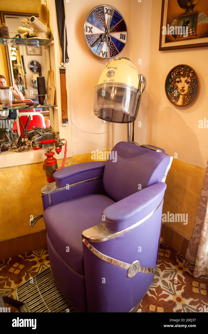 Old salon hair dryer hi-res stock photography and images - Alamy