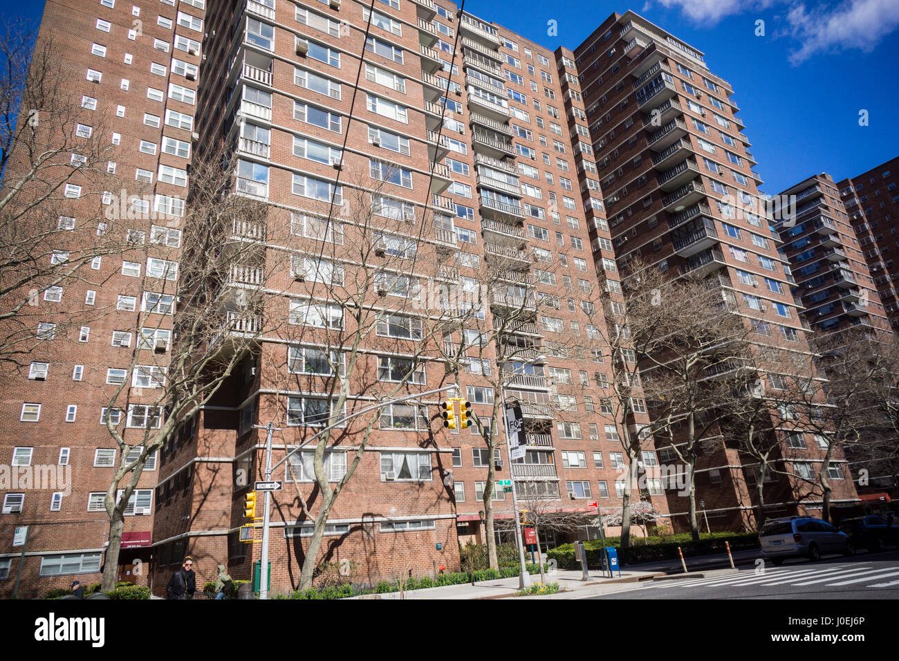 A building in the affordable housing, Soviet-bloc evocative architecture, Penn South complex in New York on Saturday, April 8, 2017. (© Richard B. Levine) Stock Photo