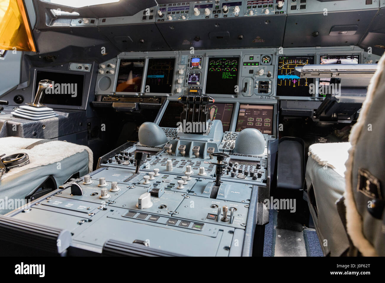 Airbus A380 800 Cabin Hi res Stock Photography And Images Alamy
