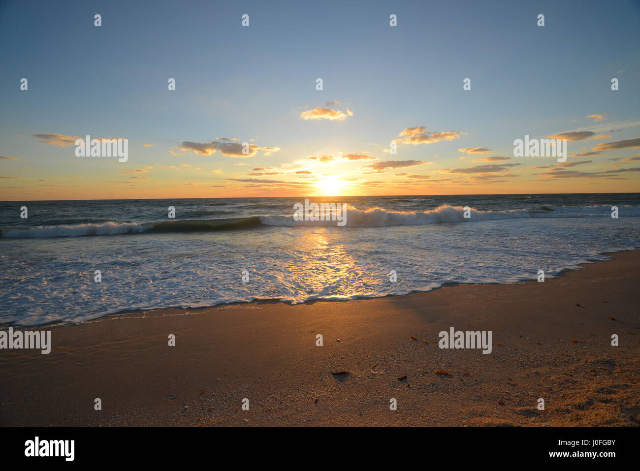 Sunset beach hi-res stock photography and images - Alamy