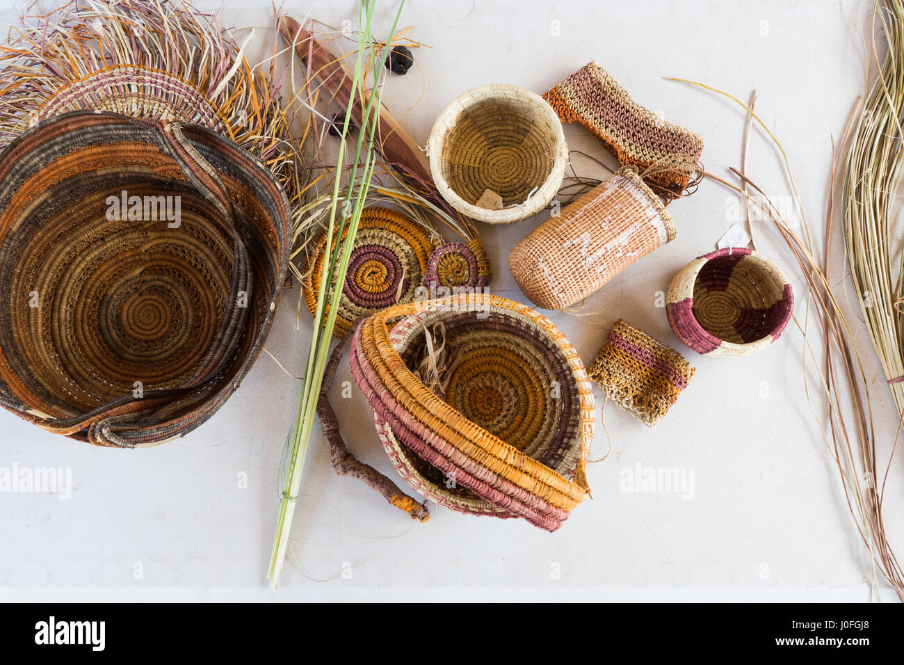 Aboriginal basket weaving hires stock photography and images Alamy