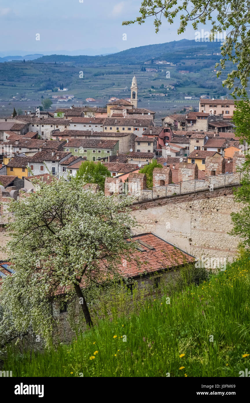View of the Ancient Italian Walled City of Soave with Crenellated Towers and Walls. The town is surrounded by medieval walls and is located near Veron Stock Photo