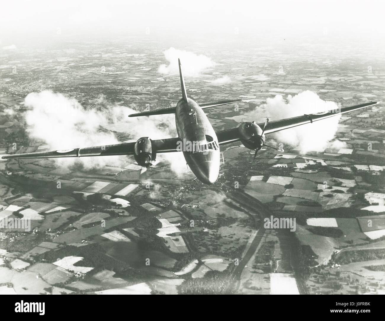 Varsity in flight, an assymetric engine flying test bed powered by an