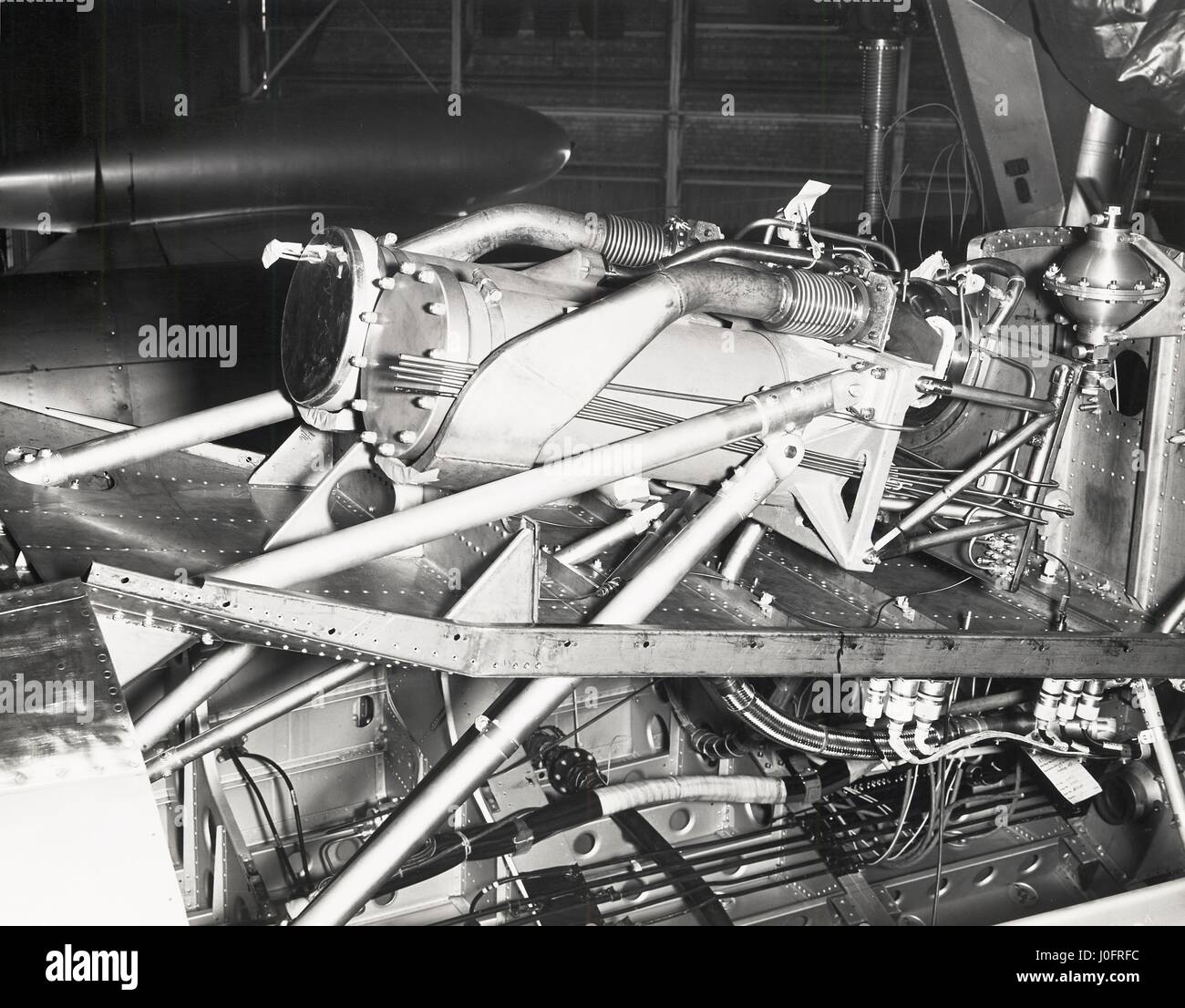 Mounted in the bomb bay of EE Canberra WK163 the Napier NSc 2 Double Scorpion rocket engine Stock Photo