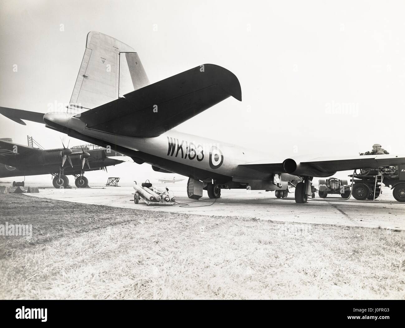 Refueling B2 Canberra WK163 fitted with a NSc D1-2 Double Scorpion rechargeable booster rocket Stock Photo