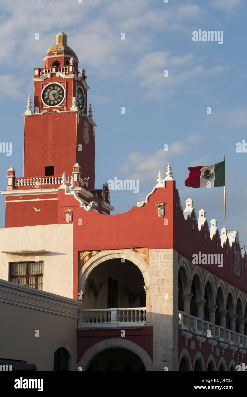 Mexico, Yucatan, Merida, Plaza de la Independencia, Palacio Municipal (city hall) Stock Photo