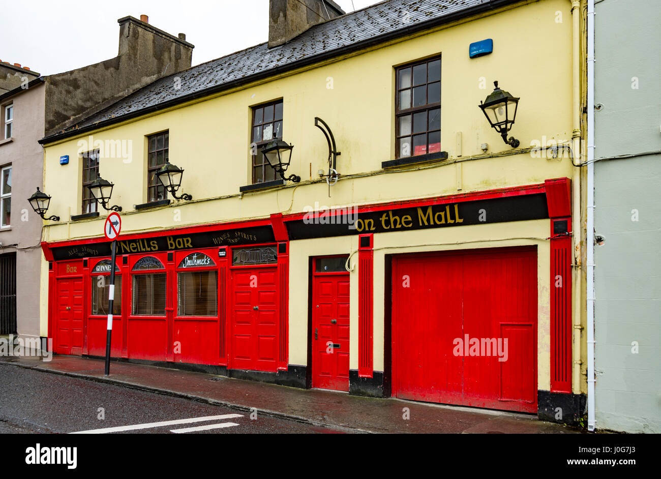 O'Neills Bar, The Mall, Sligo city, County Sligo, Ireland Stock Photo