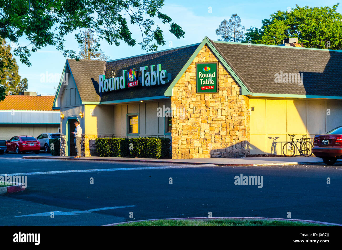 A Round Table Pizza restaurant in Modesto California Stock Photo