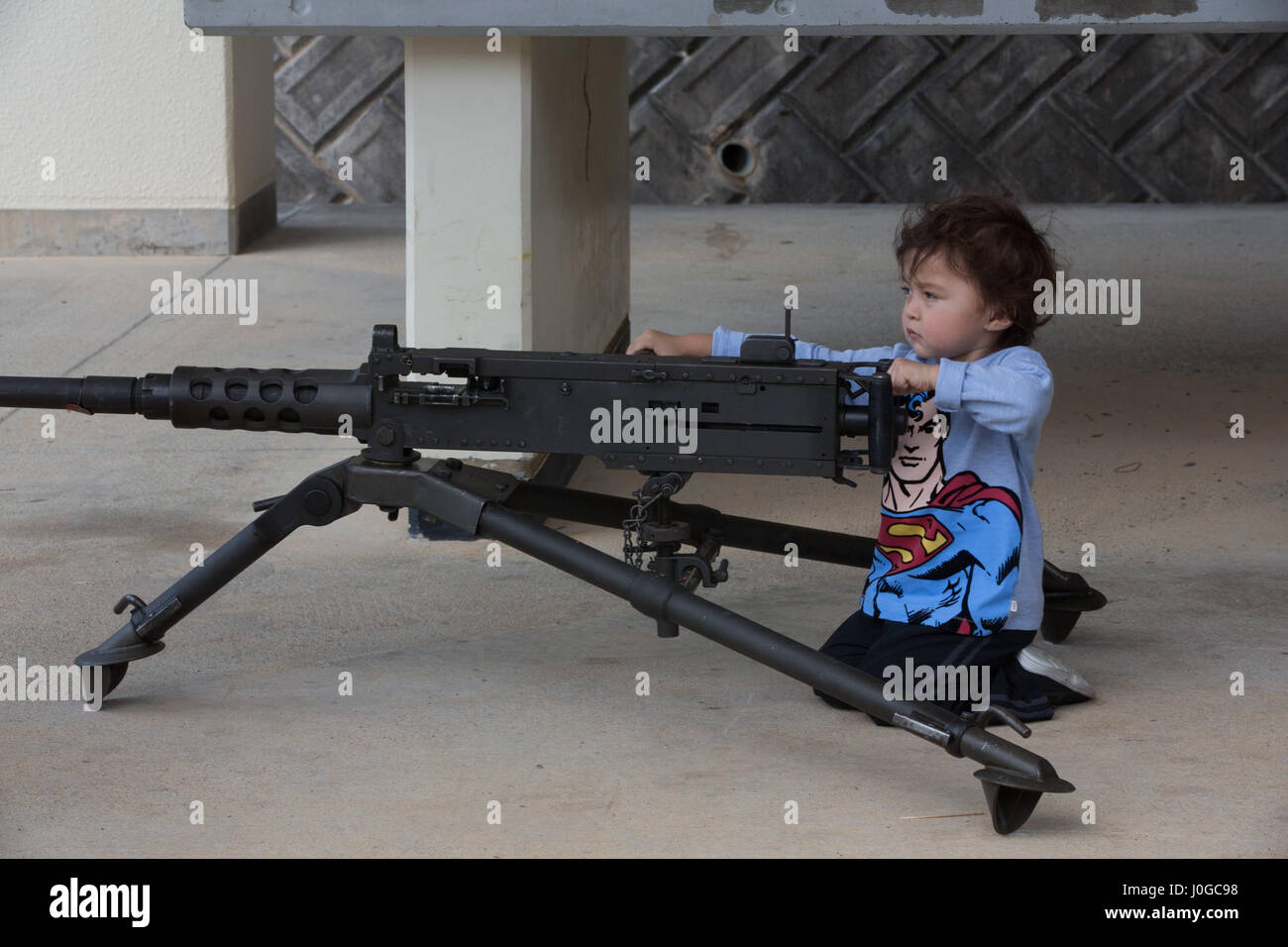 Spouses with guns hi-res stock photography and images - Alamy