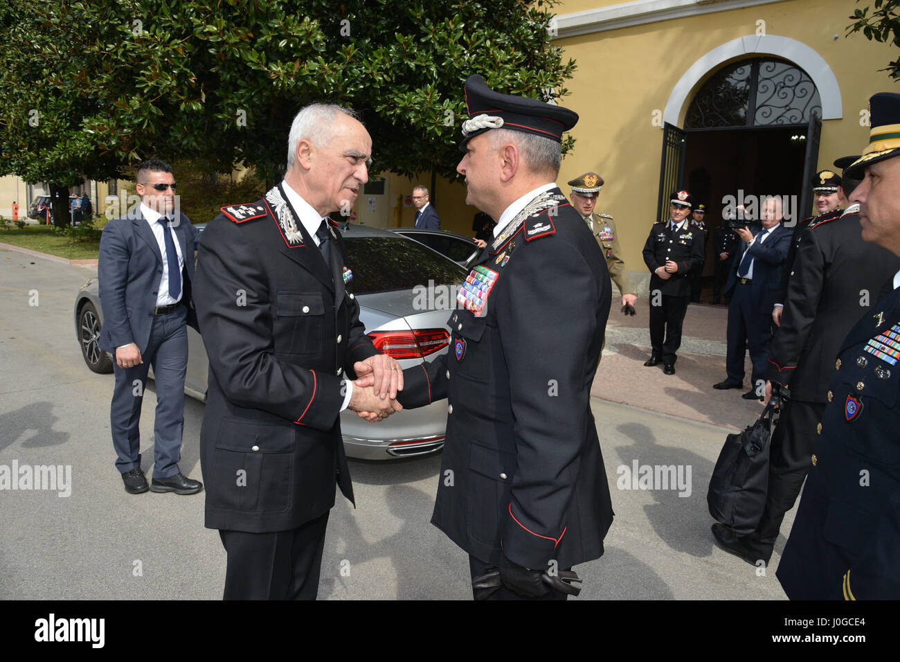 Gen. Tullio Del Sette, Italian Carabinieri General Commander (left ...