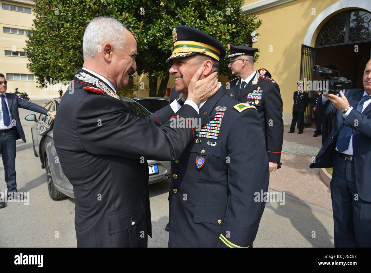 Gen. Tullio Del Sette, Italian Carabinieri General Commander (left), thanks U.S. Army Col. Darius S. Gallegos, CoESPU deputy director (right), during visit at Center of Excellence for Stability Police Units (CoESPU) Vicenza, Italy, April 1, 2017. (U.S. Army Photo by Visual Information Specialist Paolo Bovo/released) Stock Photo