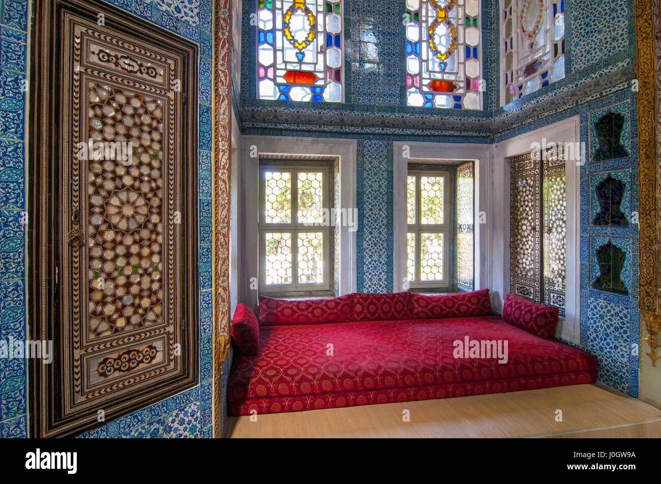 One of the Sultan's meeting rooms in Topkapi Palace in Istanbul, Turkey ...